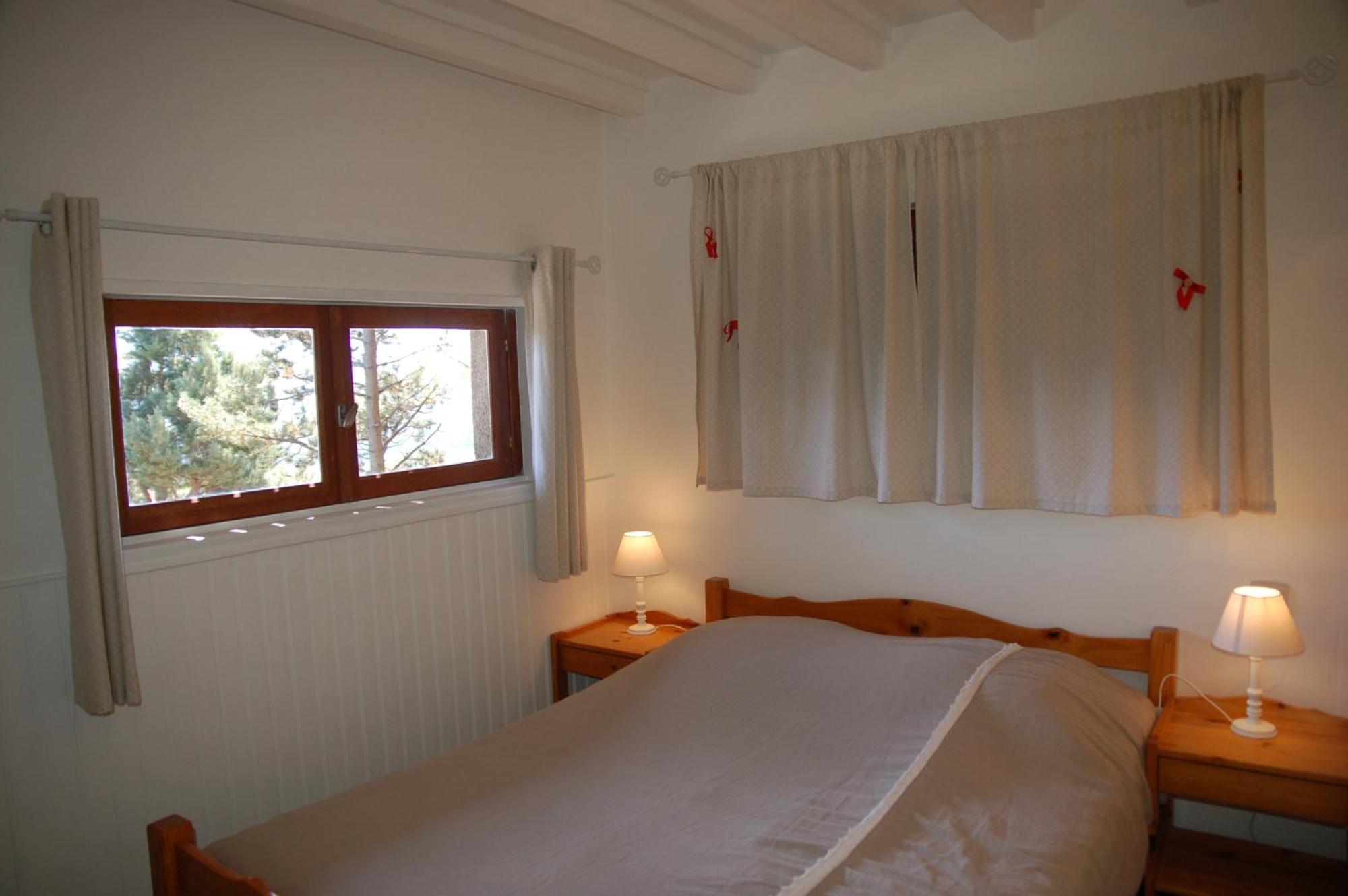 Chalet Vue Sous Cet Angles Esterno foto